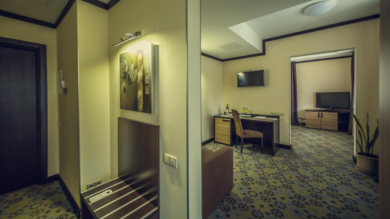 Hotel Park-hotel Golosievo