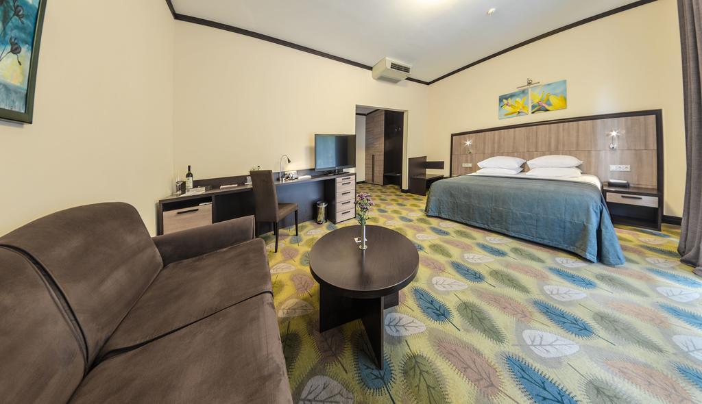 Park-hotel Golosievo Hotel 4*