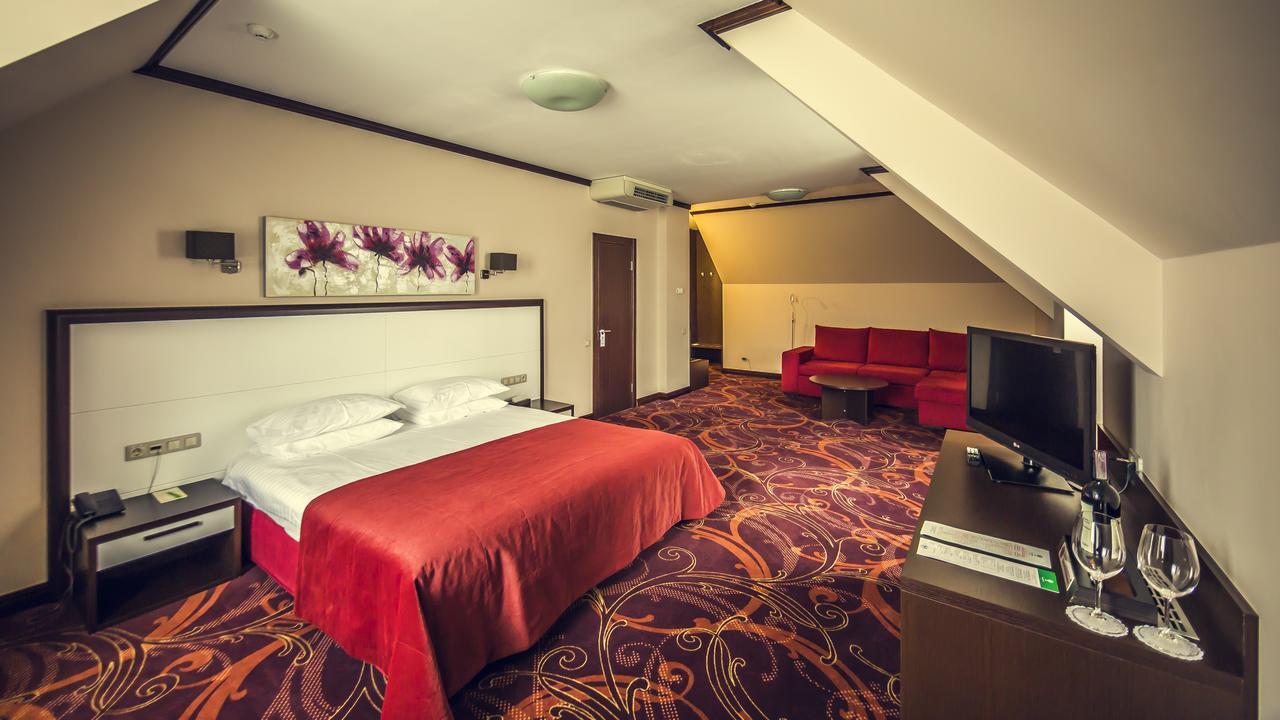 Park-hotel Golosievo Hotel