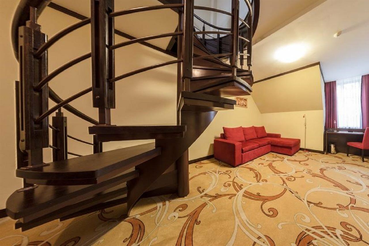 Hotel Park-hotel Golosievo