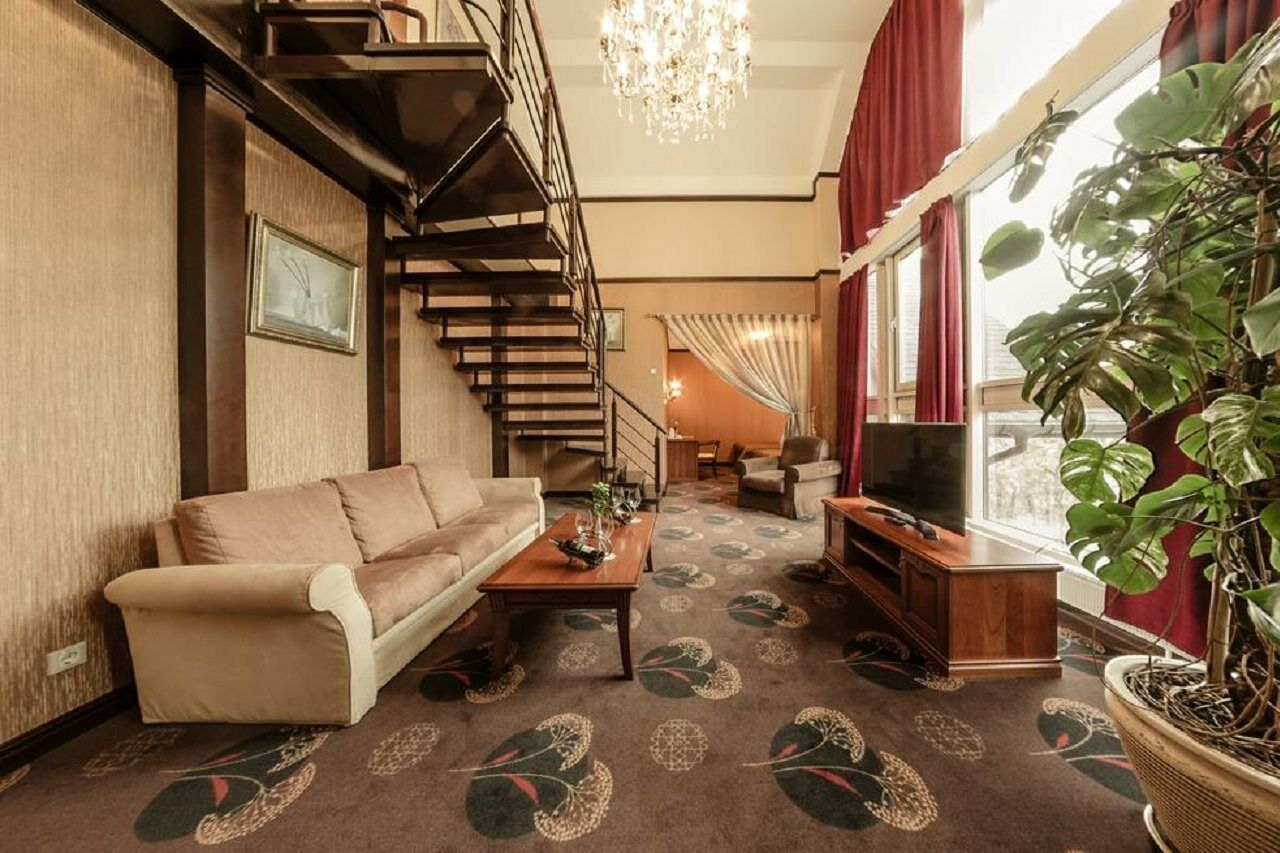 Park-hotel Golosievo 4*